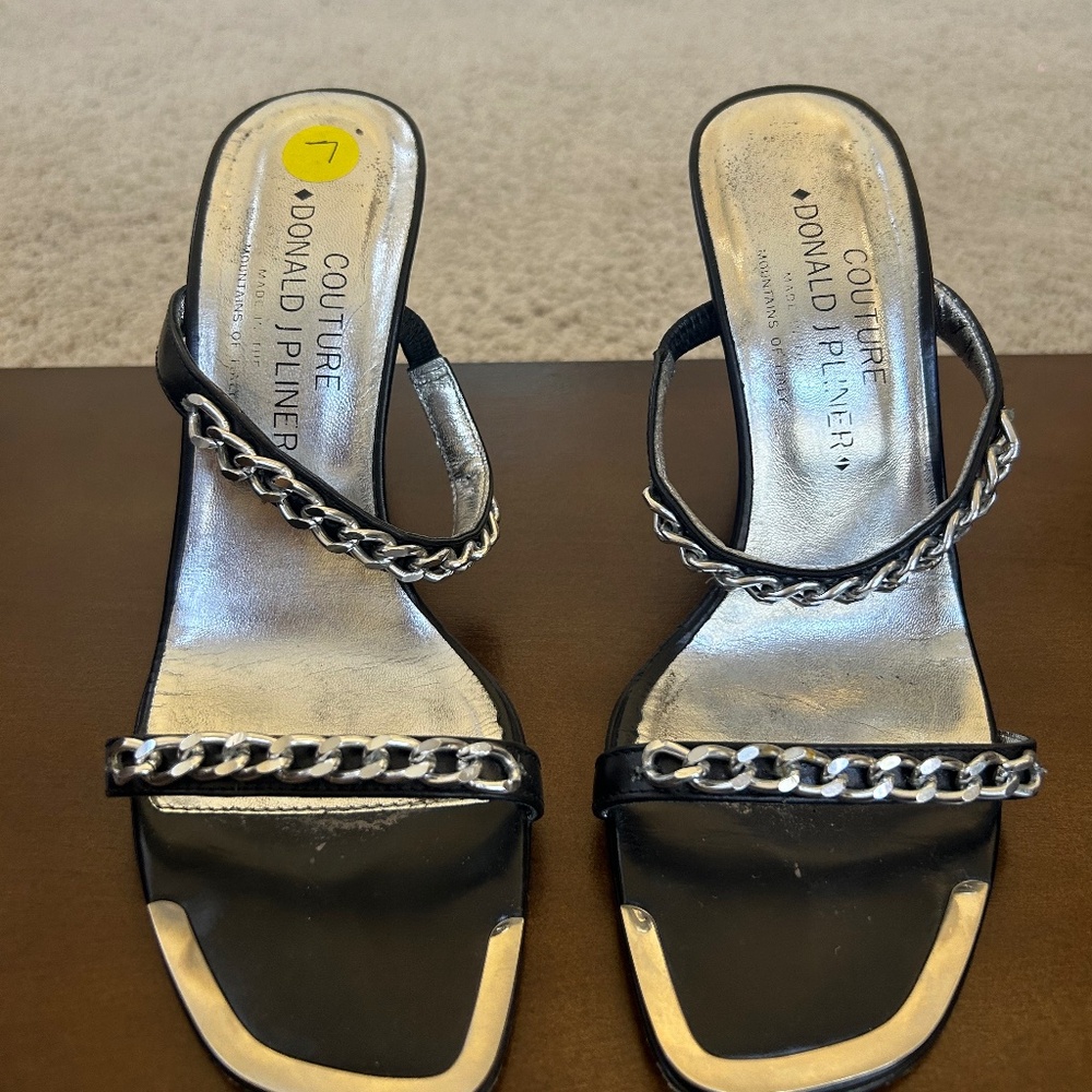 Couture Donald JP Pumps